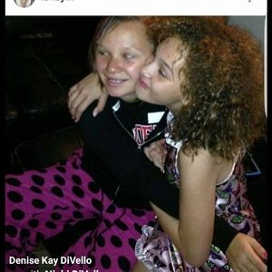 Meet your Posher, Denise